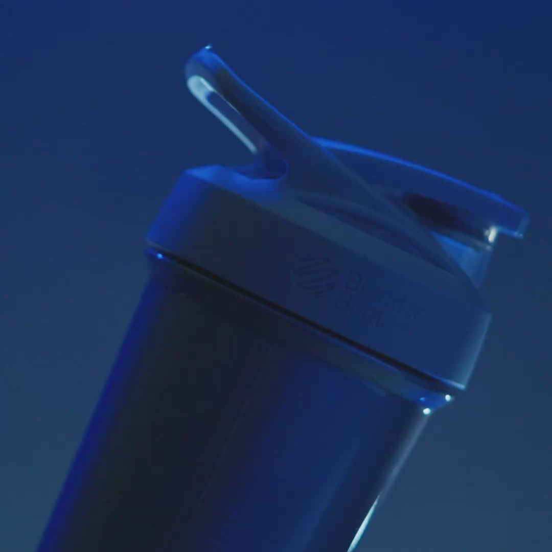 The Shaker Club - Stainless Sleek Studio 9-0047